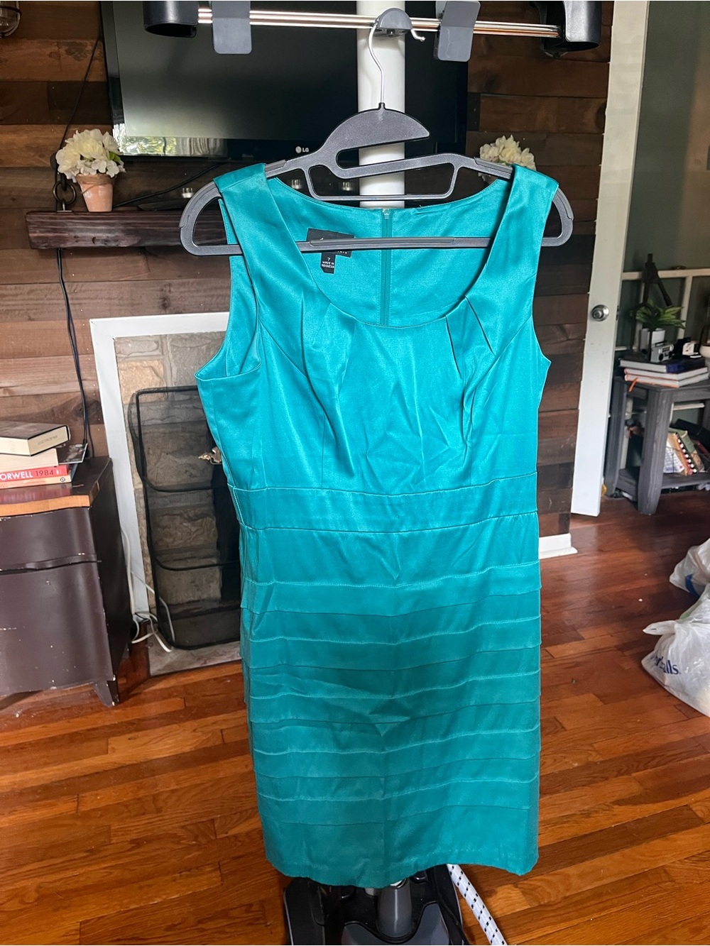 Sleeveless Teal Sheath Dress - Women